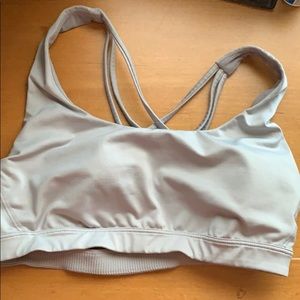 Victoria’s Secret crisps cross sports bra